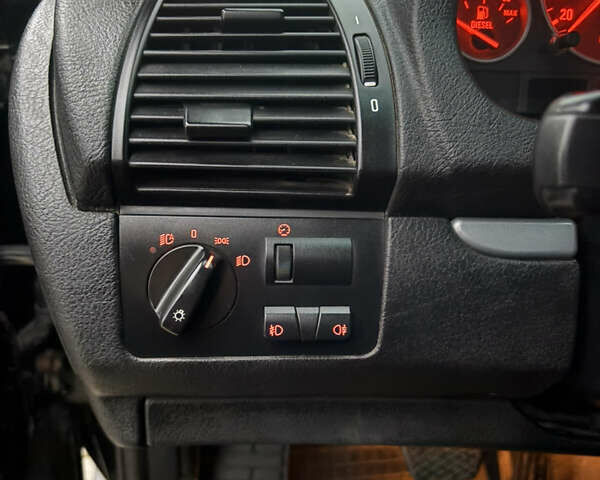 Черный БМВ Х5, объемом двигателя 2.99 л и пробегом 334 тыс. км за 11200 $, фото 35 на Automoto.ua