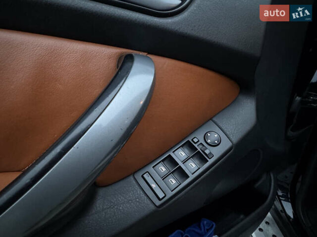 Черный БМВ Х5, объемом двигателя 2.98 л и пробегом 313 тыс. км за 14000 $, фото 22 на Automoto.ua