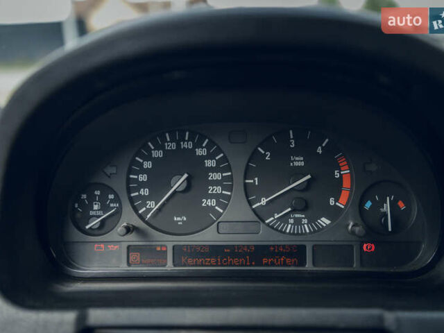 Чорний БМВ Х5, об'ємом двигуна 2.99 л та пробігом 417 тис. км за 12500 $, фото 21 на Automoto.ua