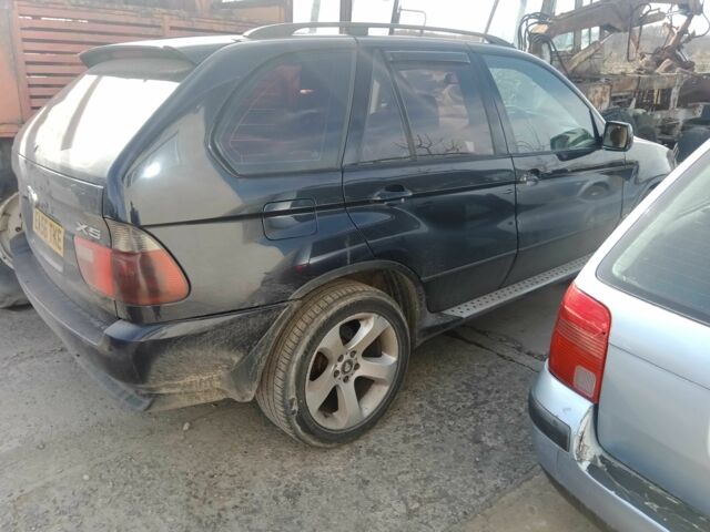Чорний БМВ Х5, об'ємом двигуна 3 л та пробігом 160 тис. км за 4614 $, фото 2 на Automoto.ua