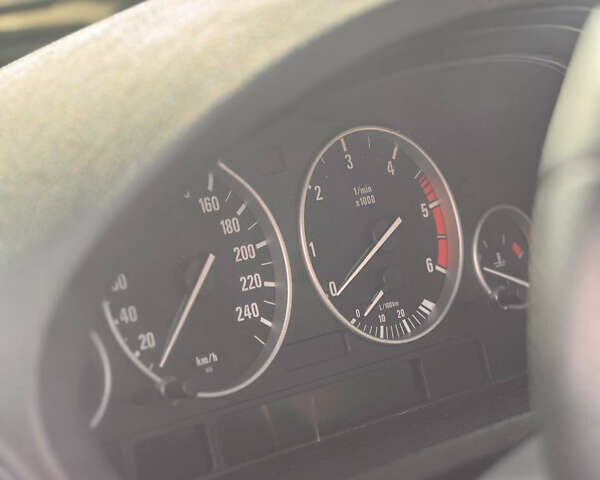 Чорний БМВ Х5, об'ємом двигуна 3 л та пробігом 400 тис. км за 11500 $, фото 23 на Automoto.ua