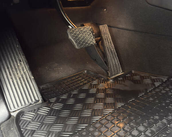 Черный БМВ Х5, объемом двигателя 3 л и пробегом 373 тыс. км за 9500 $, фото 9 на Automoto.ua