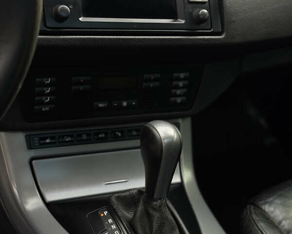 Чорний БМВ Х5, об'ємом двигуна 2.99 л та пробігом 400 тис. км за 11200 $, фото 42 на Automoto.ua