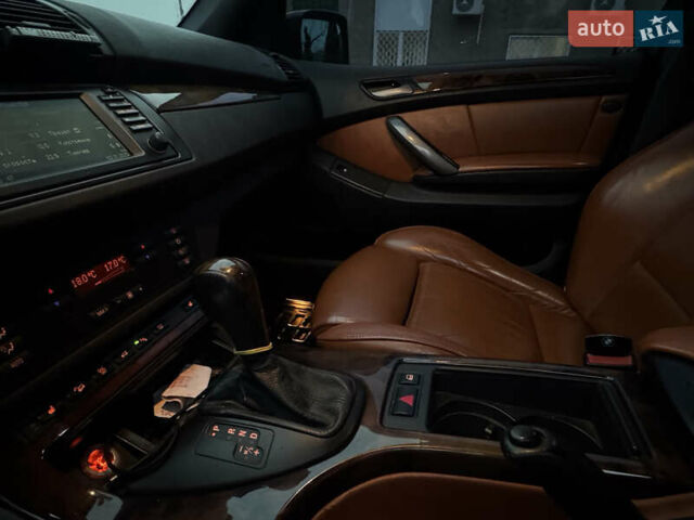 Черный БМВ Х5, объемом двигателя 2.98 л и пробегом 313 тыс. км за 14000 $, фото 17 на Automoto.ua