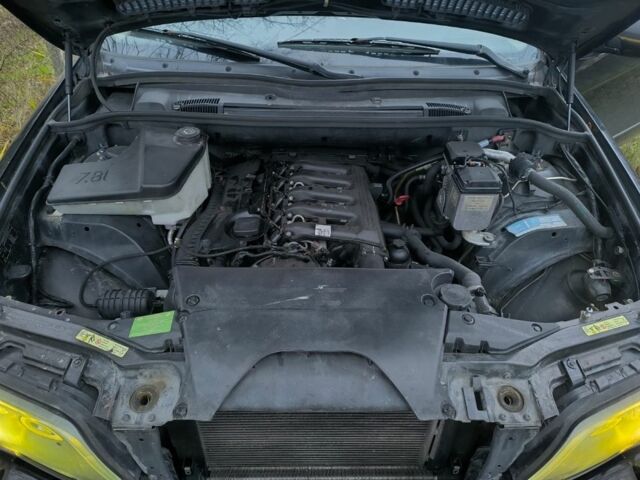 Черный БМВ Х5, объемом двигателя 3 л и пробегом 499 тыс. км за 7800 $, фото 5 на Automoto.ua