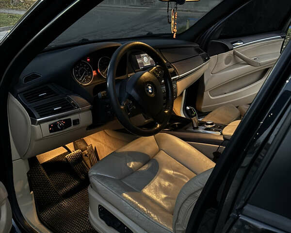 Черный БМВ Х5, объемом двигателя 3 л и пробегом 307 тыс. км за 11000 $, фото 5 на Automoto.ua