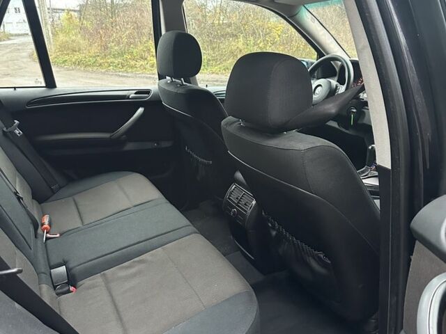 Чорний БМВ Х5, об'ємом двигуна 3 л та пробігом 295 тис. км за 6300 $, фото 14 на Automoto.ua