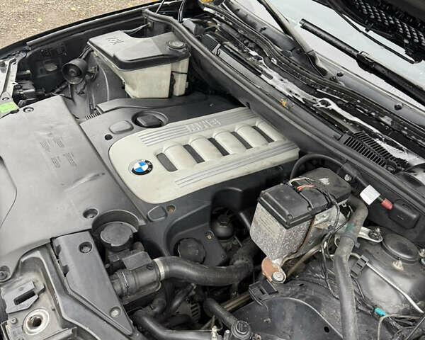 Черный БМВ Х5, объемом двигателя 3 л и пробегом 373 тыс. км за 9500 $, фото 4 на Automoto.ua