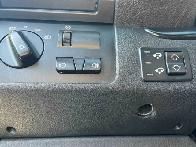 Чорний БМВ Х5, об'ємом двигуна 4.8 л та пробігом 280 тис. км за 13300 $, фото 9 на Automoto.ua