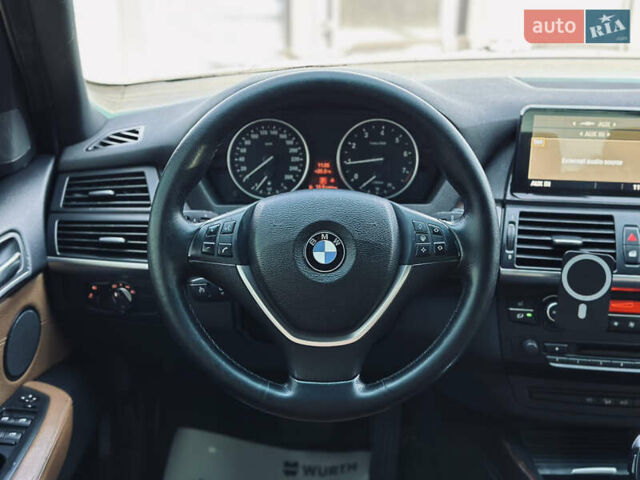 Чорний БМВ Х5, об'ємом двигуна 3 л та пробігом 321 тис. км за 13000 $, фото 42 на Automoto.ua