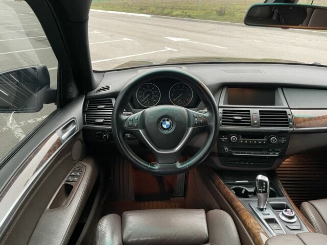 Черный БМВ Х5, объемом двигателя 4.8 л и пробегом 200 тыс. км за 11200 $, фото 8 на Automoto.ua