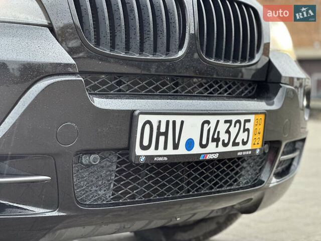 Черный БМВ Х5, объемом двигателя 3 л и пробегом 270 тыс. км за 12250 $, фото 50 на Automoto.ua