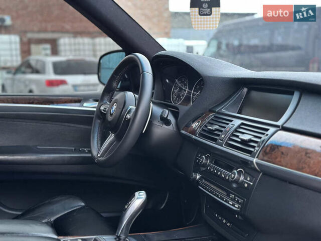 Черный БМВ Х5, объемом двигателя 3 л и пробегом 270 тыс. км за 12250 $, фото 95 на Automoto.ua