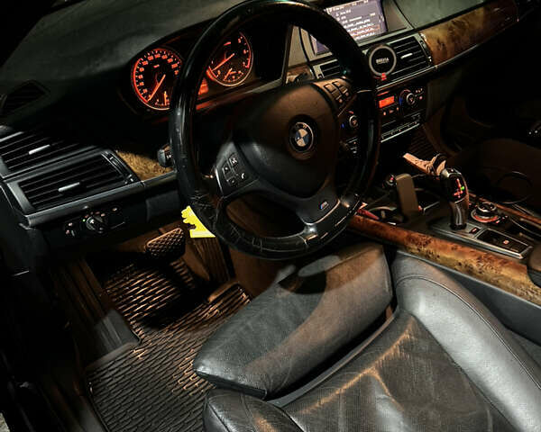 Чорний БМВ Х5, об'ємом двигуна 4.8 л та пробігом 287 тис. км за 11800 $, фото 12 на Automoto.ua