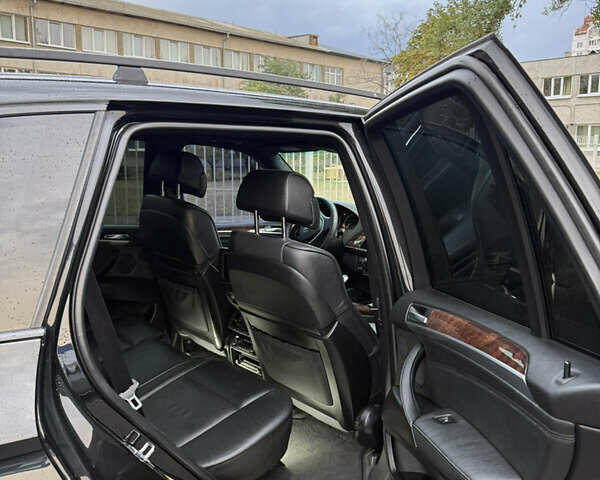 Черный БМВ Х5, объемом двигателя 4.8 л и пробегом 282 тыс. км за 13900 $, фото 24 на Automoto.ua