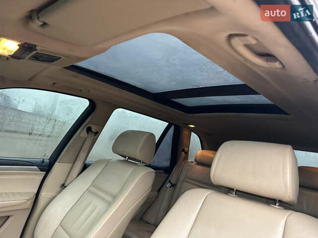 Черный БМВ Х5, объемом двигателя 4.8 л и пробегом 300 тыс. км за 9500 $, фото 12 на Automoto.ua