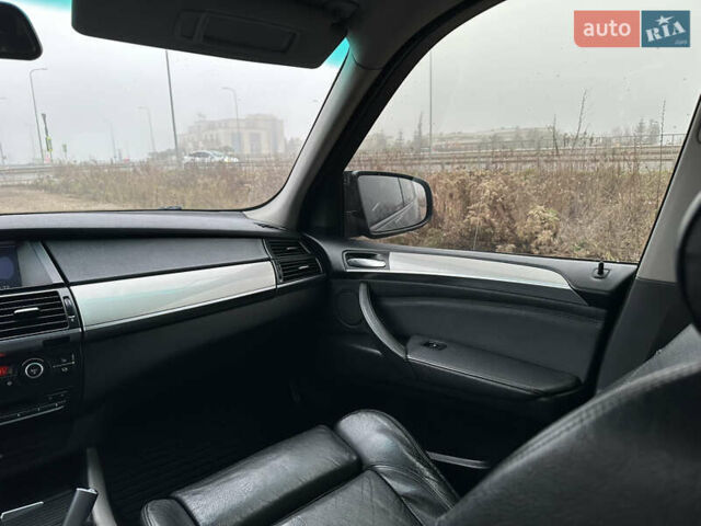 Черный БМВ Х5, объемом двигателя 2.99 л и пробегом 258 тыс. км за 15000 $, фото 15 на Automoto.ua