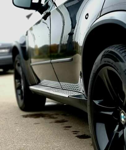 Черный БМВ Х5, объемом двигателя 2.99 л и пробегом 400 тыс. км за 13700 $, фото 18 на Automoto.ua