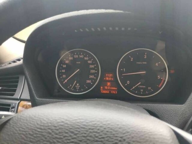 Чорний БМВ Х5, об'ємом двигуна 3 л та пробігом 160 тис. км за 360 $, фото 5 на Automoto.ua