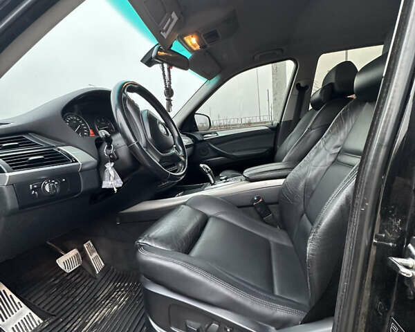 Черный БМВ Х5, объемом двигателя 2.99 л и пробегом 258 тыс. км за 15000 $, фото 18 на Automoto.ua