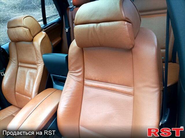 Черный БМВ Х5, объемом двигателя 4.8 л и пробегом 266 тыс. км за 13000 $, фото 9 на Automoto.ua