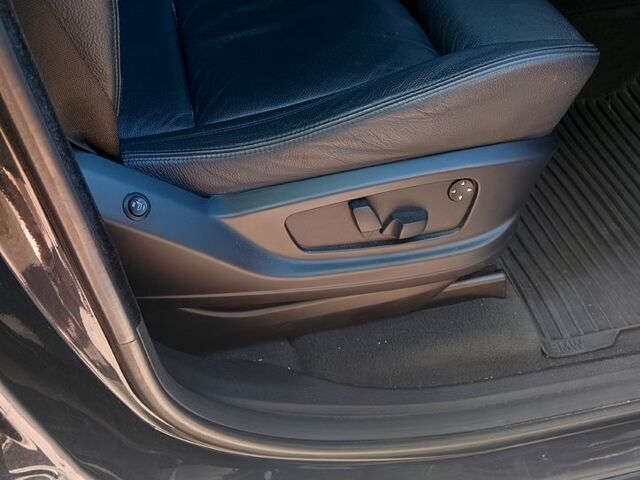 Чорний БМВ Х5, об'ємом двигуна 3 л та пробігом 284 тис. км за 12700 $, фото 3 на Automoto.ua