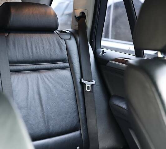 Черный БМВ Х5, объемом двигателя 3 л и пробегом 153 тыс. км за 14000 $, фото 11 на Automoto.ua