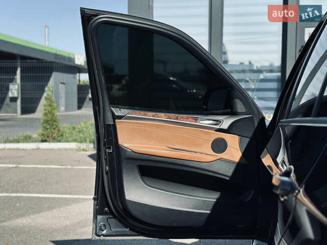 Чорний БМВ Х5, об'ємом двигуна 3 л та пробігом 321 тис. км за 13000 $, фото 23 на Automoto.ua