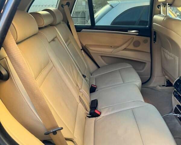 Черный БМВ Х5, объемом двигателя 3 л и пробегом 158 тыс. км за 18000 $, фото 21 на Automoto.ua