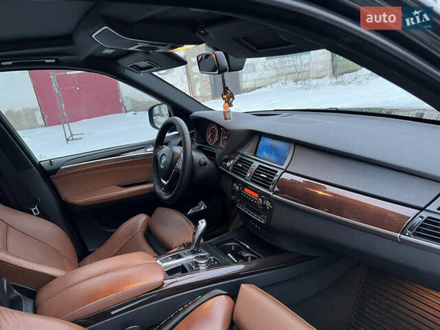 Черный БМВ Х5, объемом двигателя 4.8 л и пробегом 260 тыс. км за 12000 $, фото 26 на Automoto.ua