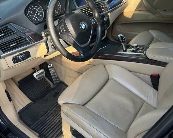 Черный БМВ Х5, объемом двигателя 4.8 л и пробегом 158 тыс. км за 13000 $, фото 7 на Automoto.ua