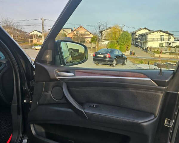 Черный БМВ Х5, объемом двигателя 4.8 л и пробегом 200 тыс. км за 14500 $, фото 5 на Automoto.ua