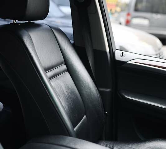 Черный БМВ Х5, объемом двигателя 3 л и пробегом 153 тыс. км за 14000 $, фото 13 на Automoto.ua