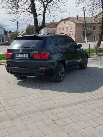 Черный БМВ Х5, объемом двигателя 4.8 л и пробегом 300 тыс. км за 9000 $, фото 4 на Automoto.ua