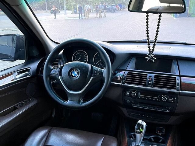 Чорний БМВ Х5, об'ємом двигуна 3 л та пробігом 300 тис. км за 13500 $, фото 7 на Automoto.ua