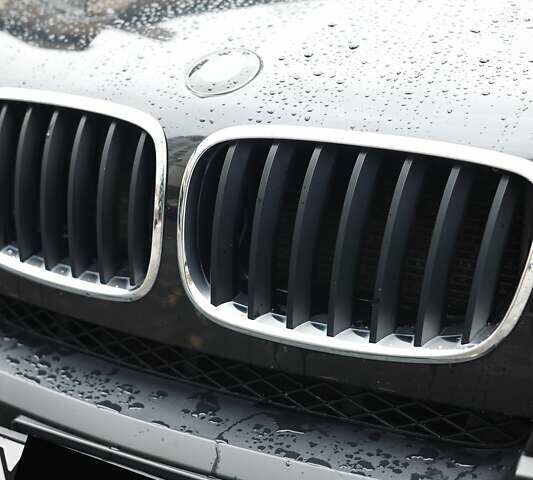 Черный БМВ Х5, объемом двигателя 3 л и пробегом 153 тыс. км за 14000 $, фото 5 на Automoto.ua