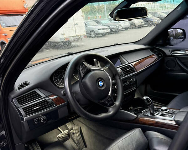 Черный БМВ Х5, объемом двигателя 4.8 л и пробегом 282 тыс. км за 13900 $, фото 22 на Automoto.ua