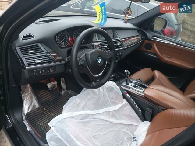Черный БМВ Х5, объемом двигателя 4.8 л и пробегом 266 тыс. км за 13000 $, фото 1 на Automoto.ua