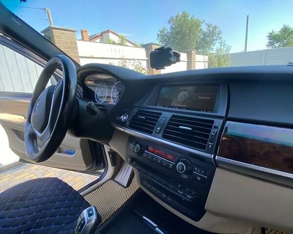 Чорний БМВ Х5, об'ємом двигуна 3 л та пробігом 272 тис. км за 12000 $, фото 22 на Automoto.ua