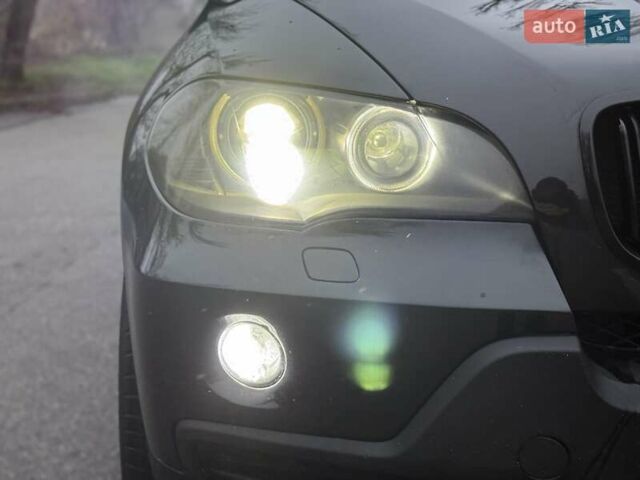 Чорний БМВ Х5, об'ємом двигуна 3 л та пробігом 364 тис. км за 8999 $, фото 12 на Automoto.ua