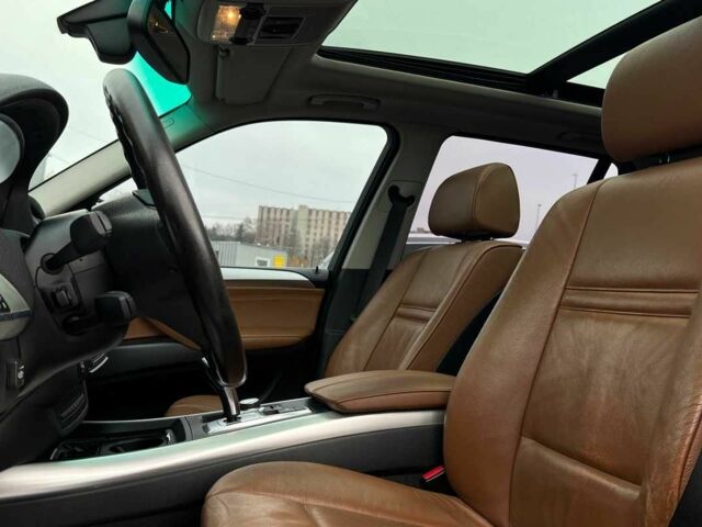 Черный БМВ Х5, объемом двигателя 4.8 л и пробегом 202 тыс. км за 12500 $, фото 6 на Automoto.ua