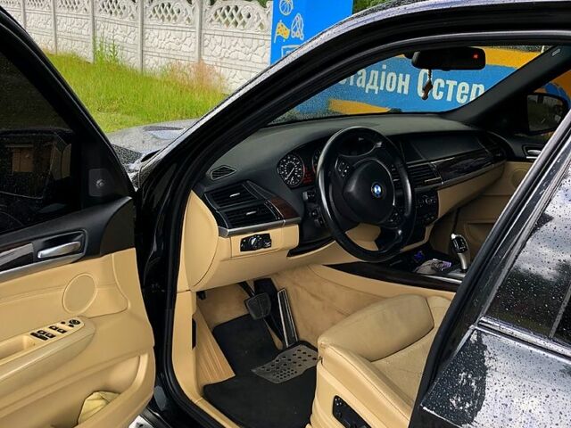 Черный БМВ Х5, объемом двигателя 4.8 л и пробегом 230 тыс. км за 11000 $, фото 7 на Automoto.ua