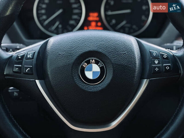 Чорний БМВ Х5, об'ємом двигуна 3 л та пробігом 321 тис. км за 13000 $, фото 50 на Automoto.ua