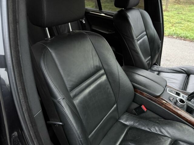 Черный БМВ Х5, объемом двигателя 3 л и пробегом 364 тыс. км за 8900 $, фото 17 на Automoto.ua