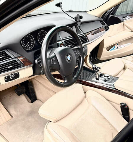 Черный БМВ Х5, объемом двигателя 4.8 л и пробегом 211 тыс. км за 11000 $, фото 5 на Automoto.ua