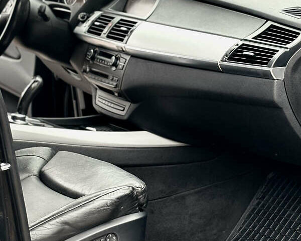 Черный БМВ Х5, объемом двигателя 2.99 л и пробегом 400 тыс. км за 13700 $, фото 25 на Automoto.ua