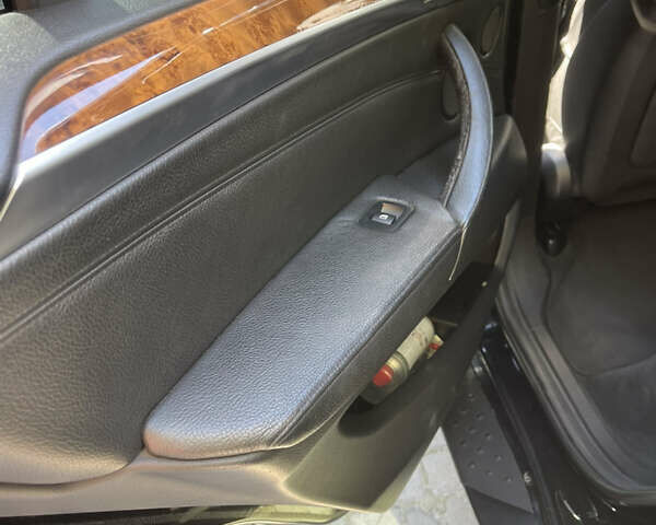 Черный БМВ Х5, объемом двигателя 4.8 л и пробегом 385 тыс. км за 11000 $, фото 13 на Automoto.ua