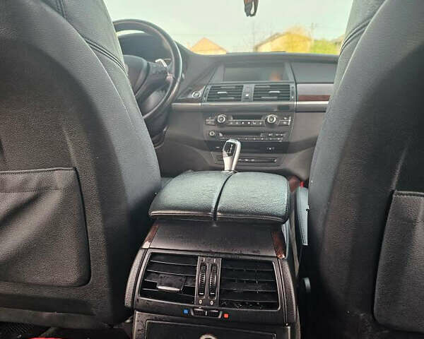 Черный БМВ Х5, объемом двигателя 4.8 л и пробегом 200 тыс. км за 14500 $, фото 2 на Automoto.ua