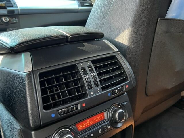 Черный БМВ Х5, объемом двигателя 3 л и пробегом 300 тыс. км за 14000 $, фото 9 на Automoto.ua