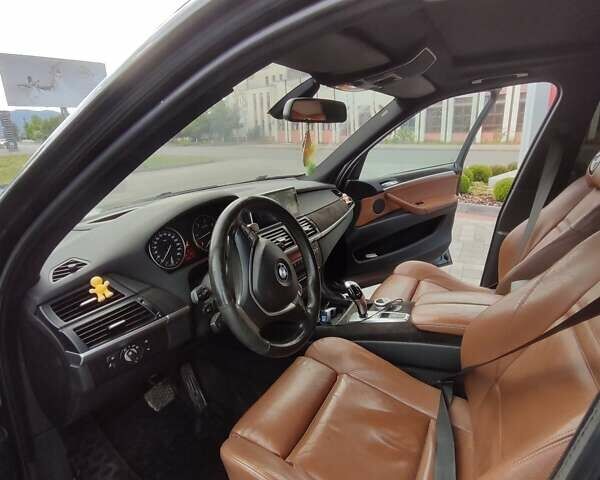Черный БМВ Х5, объемом двигателя 3 л и пробегом 312 тыс. км за 12500 $, фото 8 на Automoto.ua